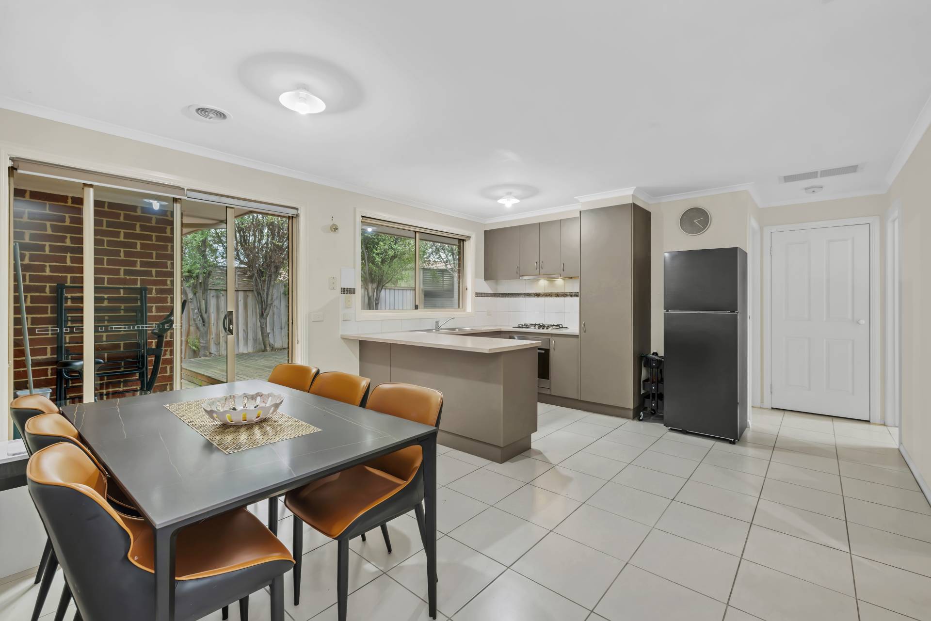 32 Chestnut Chase, Pakenham VIC 3810, Pakenham - Thumbnail 3