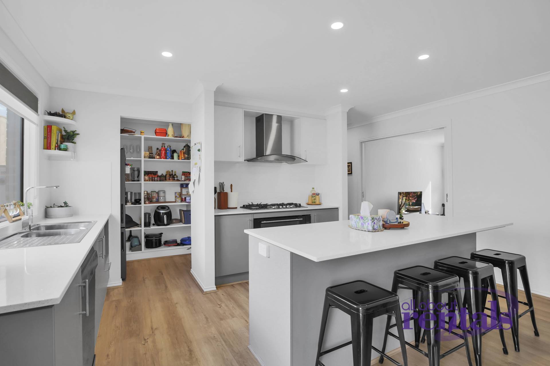 27 Cyathea Street, Drouin VIC 3818, Drouin - Thumbnail 3