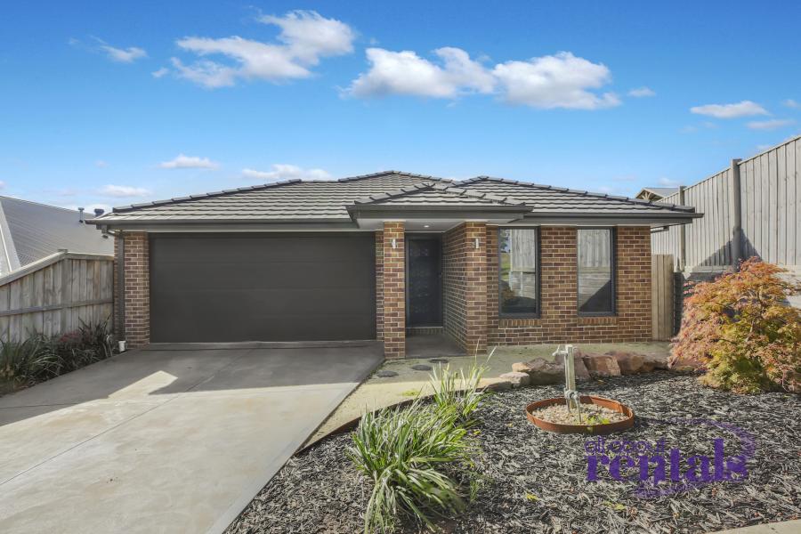 Family Home with 4 Bed, 2 Bath & Solar Savings in Ferntree Ridge Estate