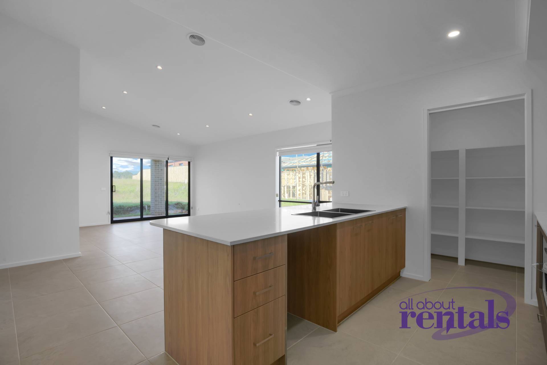33 Freeman Circuit, Newborough VIC 3825, Newborough - Thumbnail 3