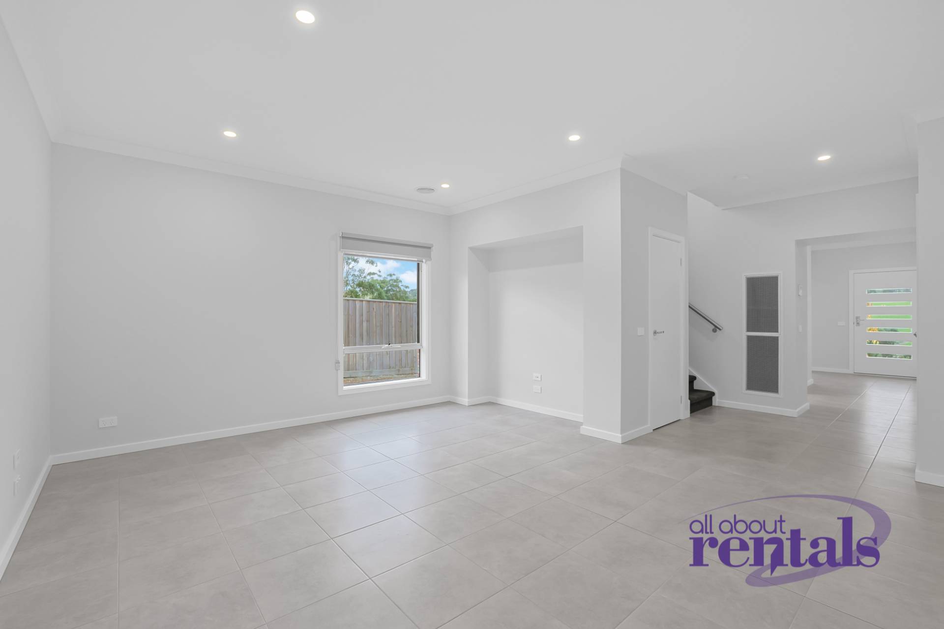 65 Regent Avenue, Warragul VIC 3820, Warragul - Thumbnail 2