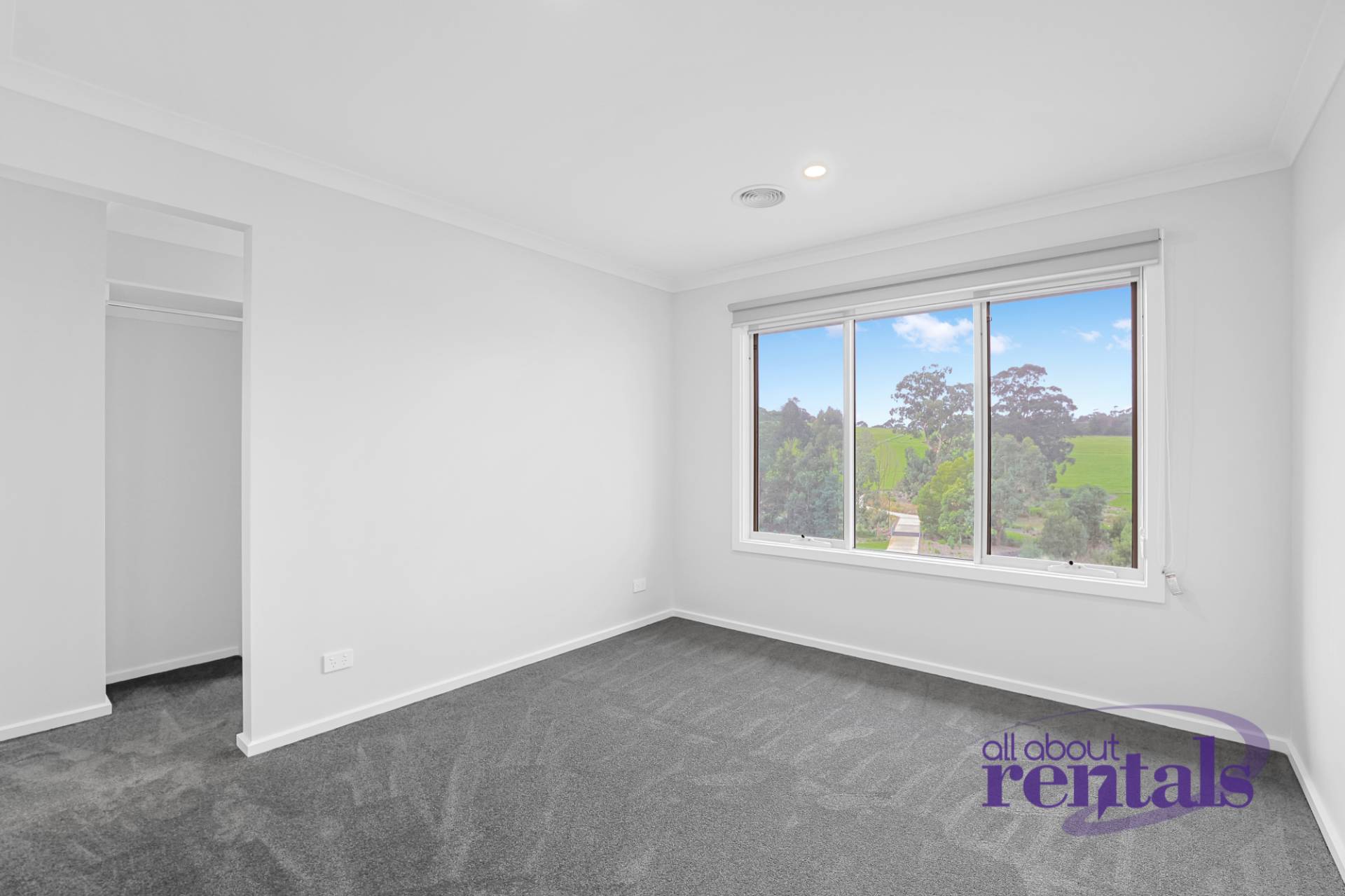 65 Regent Avenue, Warragul VIC 3820, Warragul - Thumbnail 6