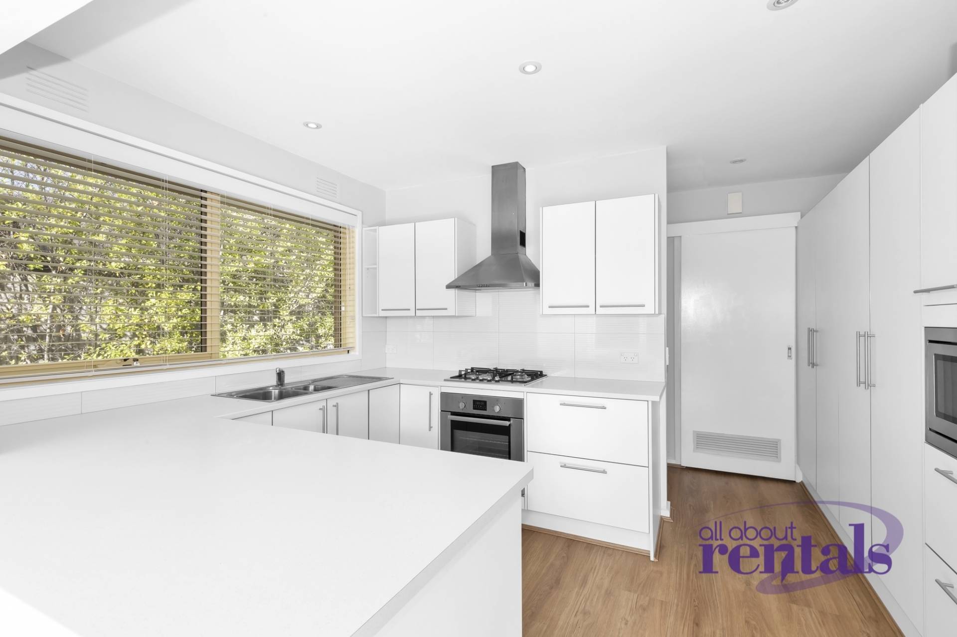 5 Lorikeet Court, Frankston VIC 3199, Frankston - Thumbnail 2