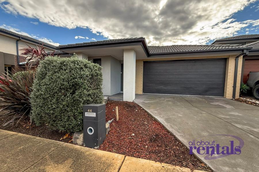 Family Home in Perfect Location!