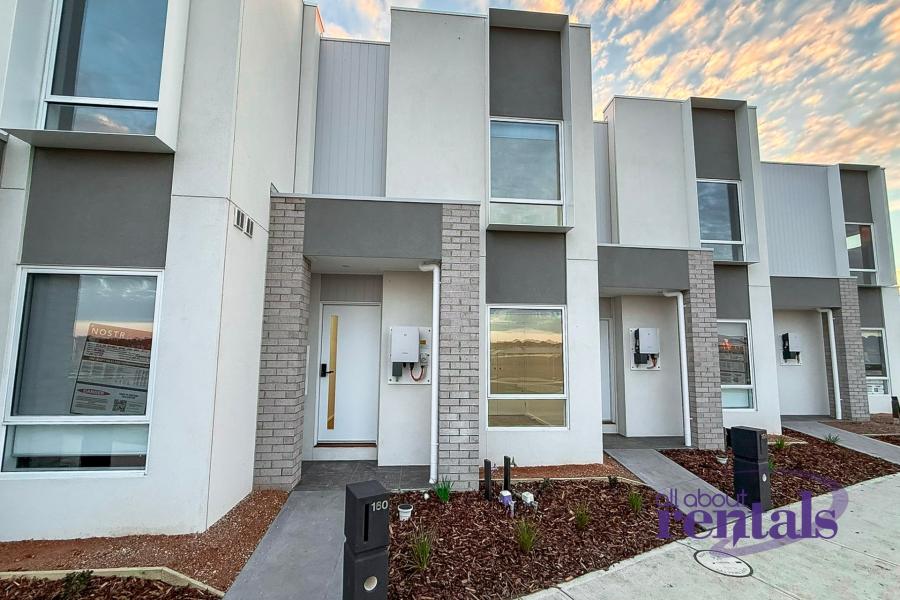 Sleek & Stylish Townhouse - With Solar!