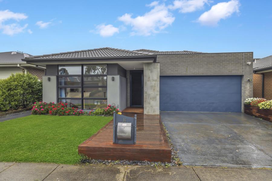 Exceptional Family Home with Separate Study & Outdoor Entertaining