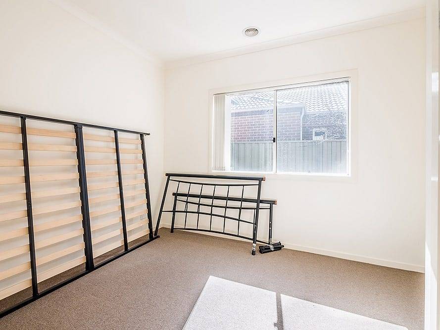 10 Cohens Way, Pakenham VIC 3810, Pakenham - Thumbnail 5