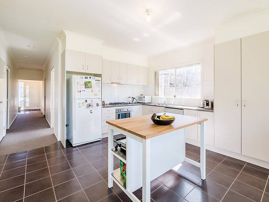 10 Cohens Way, Pakenham VIC 3810, Pakenham - Thumbnail 8