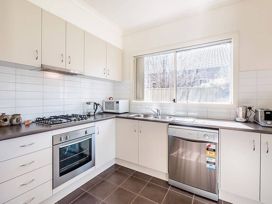 10 Cohens Way, Pakenham VIC 3810, Pakenham - Thumbnail 7