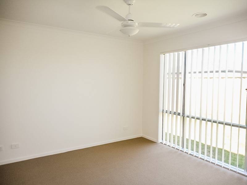 9 Campaspe Street, Clyde North VIC 3978, Clyde North - Thumbnail 7