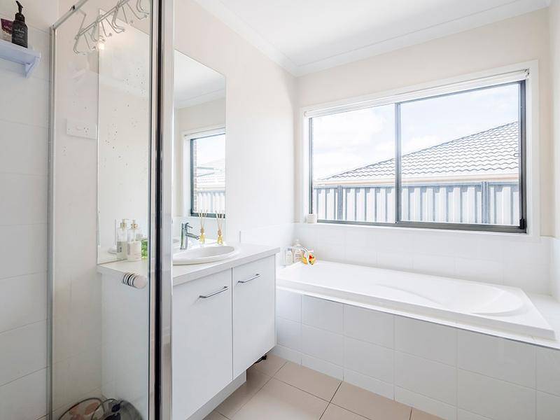 38 Victoria Place, Pakenham VIC 3810, Pakenham - Thumbnail 8