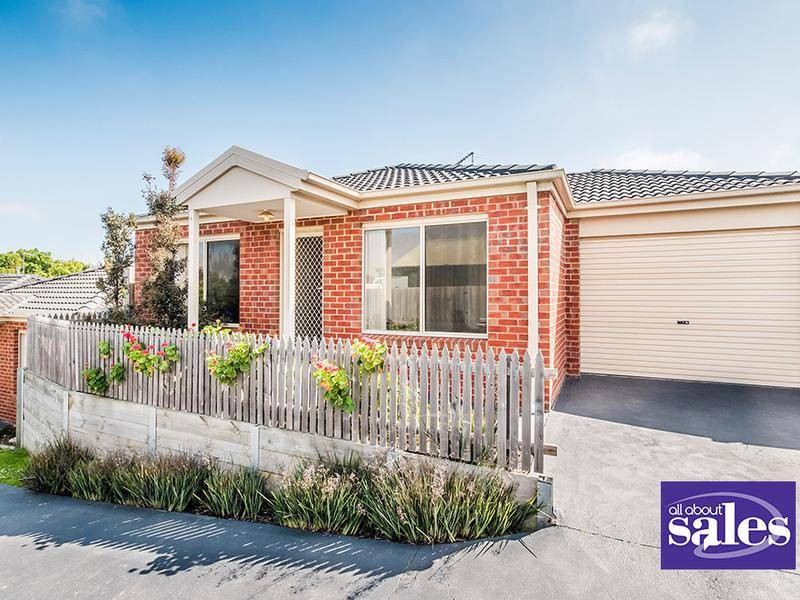 12 McClenaghan Place, Pakenham - Image 1
