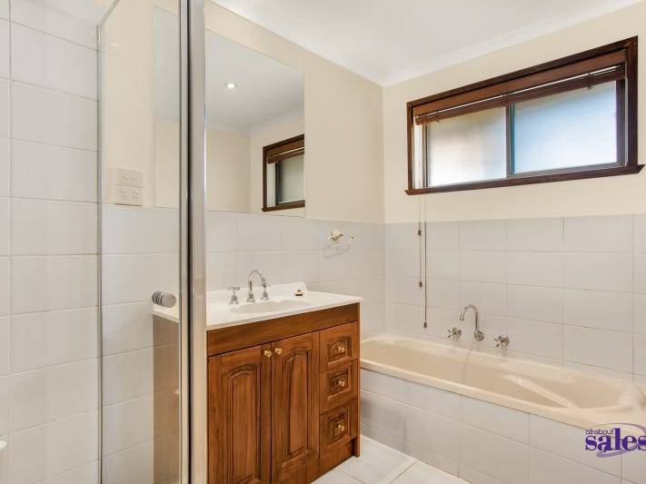 9 Coniston Avenue, Berwick VIC 3806, Berwick - Thumbnail 7