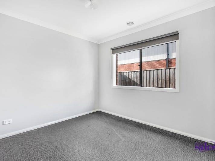 30 Maywood Street, Pakenham VIC 3810, Pakenham - Thumbnail 8
