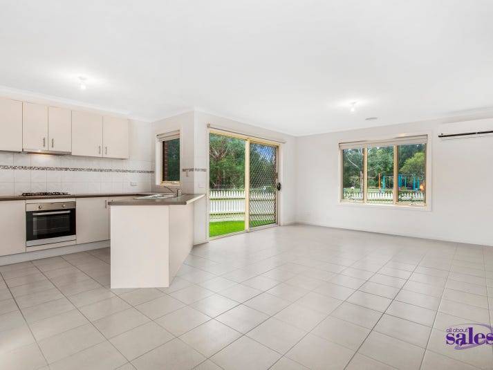 60 Melissa Way, Pakenham VIC 3810, Pakenham - Thumbnail 3