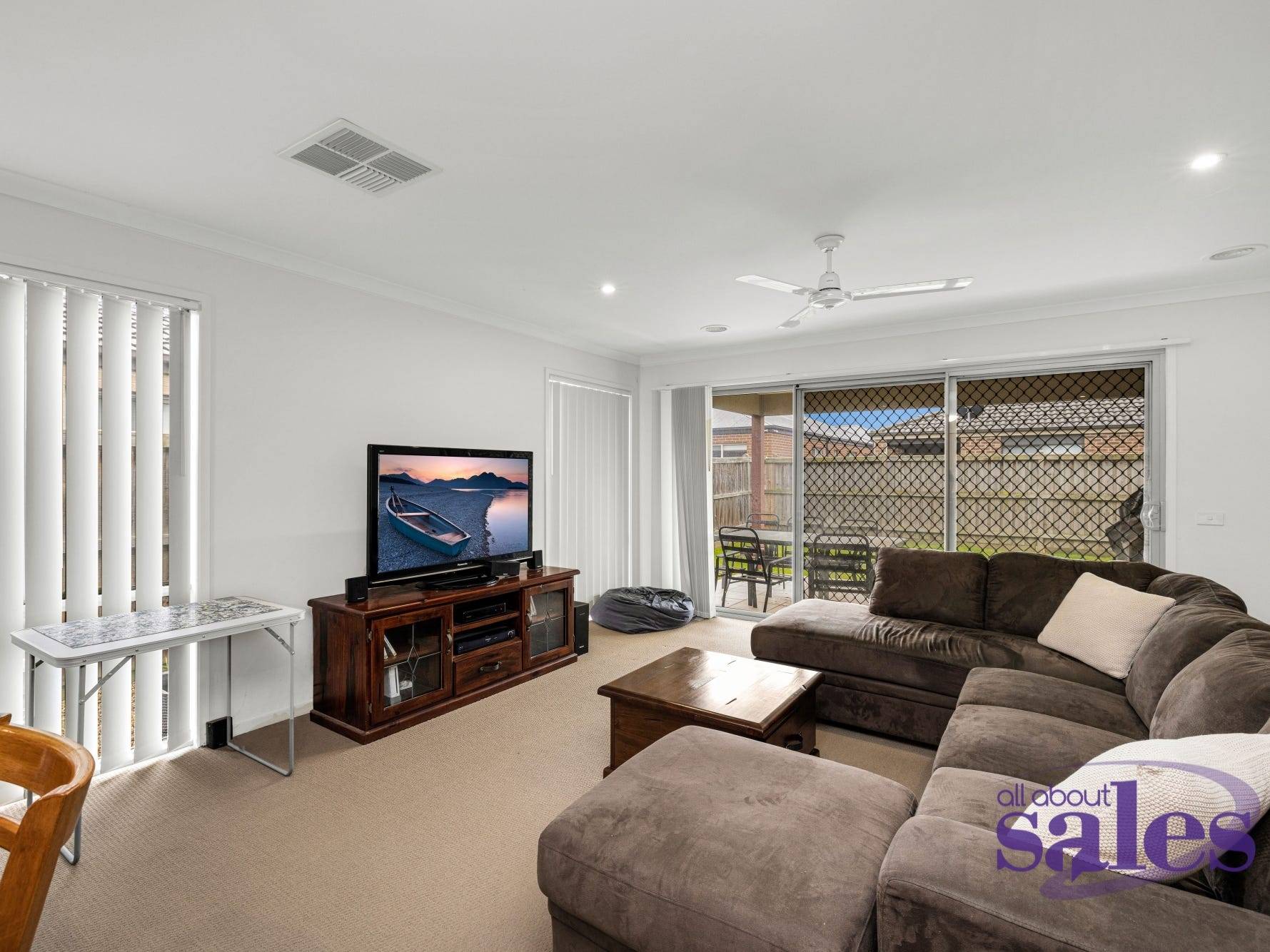 39 Campaspe Street, Clyde North VIC 3978, Clyde North - Thumbnail 3