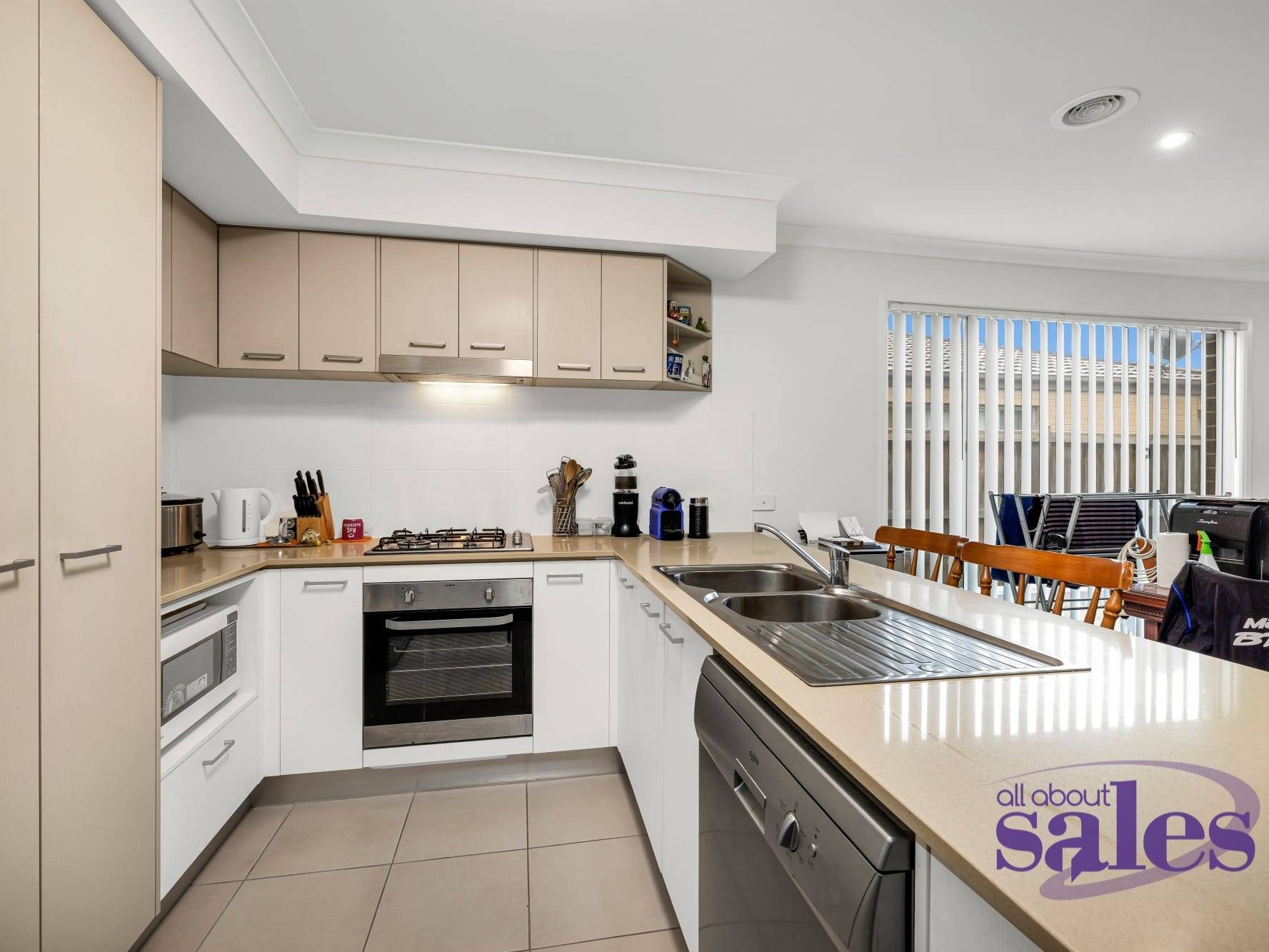 39 Campaspe Street, Clyde North VIC 3978, Clyde North - Thumbnail 2