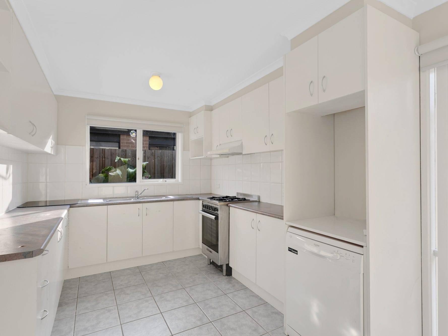 29 Smethurst Avenue, Pakenham VIC 3810, Pakenham - Thumbnail 4