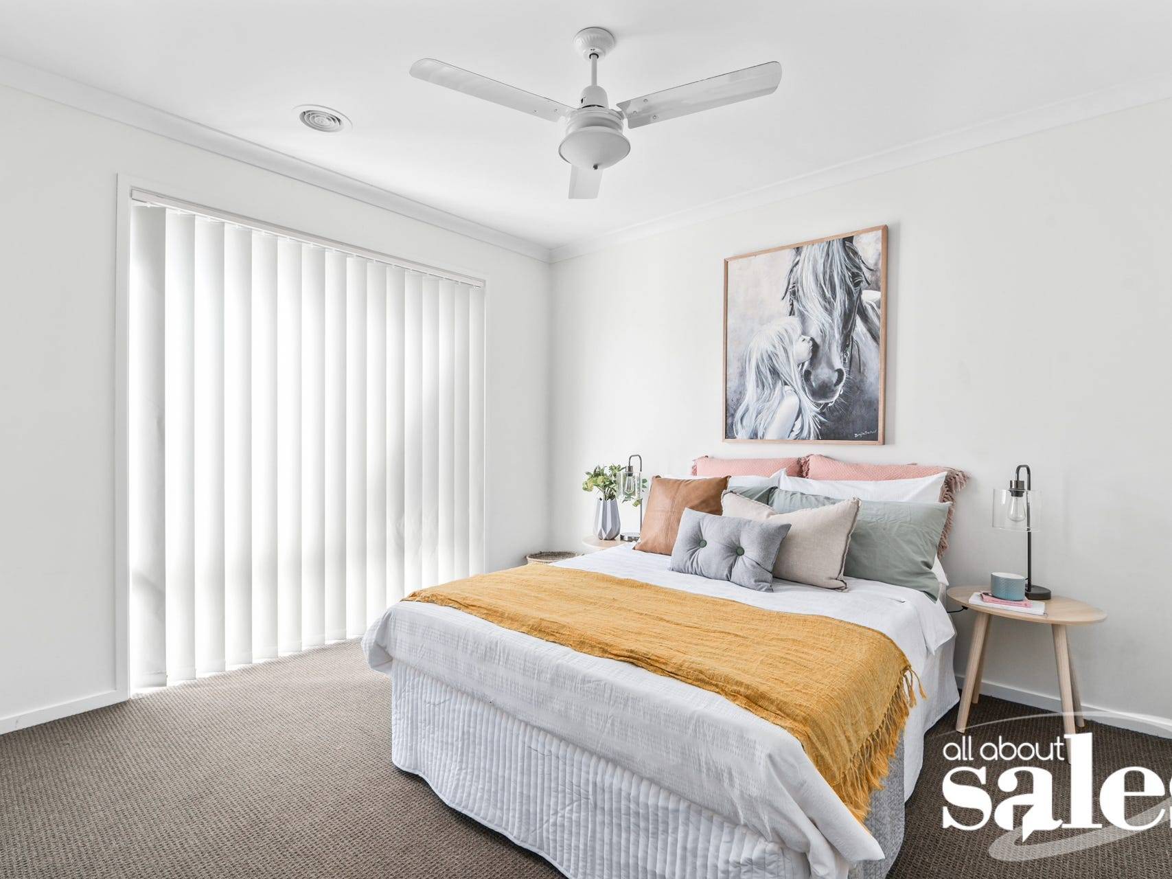 16 Naas Road, Clyde North VIC 3978, Clyde North - Thumbnail 2