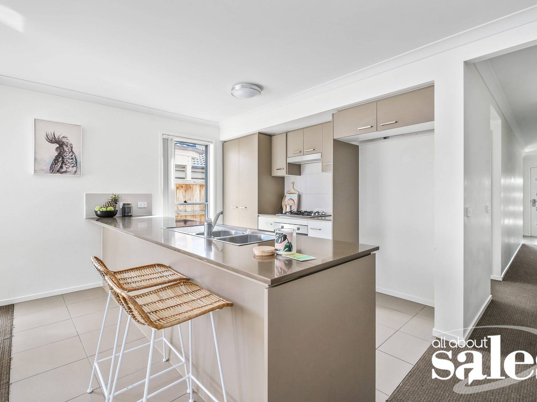 16 Naas Road, Clyde North VIC 3978, Clyde North - Thumbnail 5