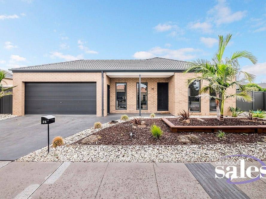 25 Joseph Banks Drive, Pakenham VIC 3810, Pakenham - Image 1