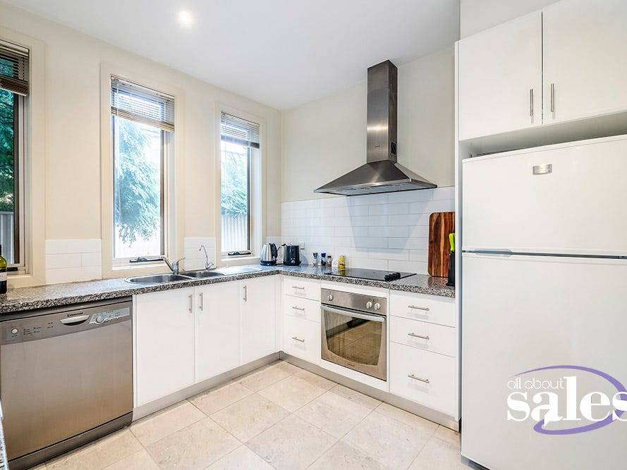 23 Flinders Chase, Pakenham VIC 3810, Pakenham - Thumbnail 3