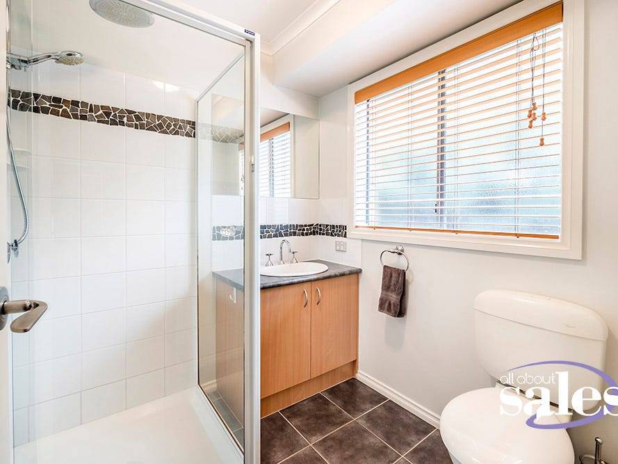 176 The Promenade, Narre Warren South VIC 3805, Narre Warren South - Thumbnail 5