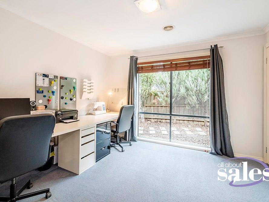 176 The Promenade, Narre Warren South VIC 3805, Narre Warren South - Thumbnail 3
