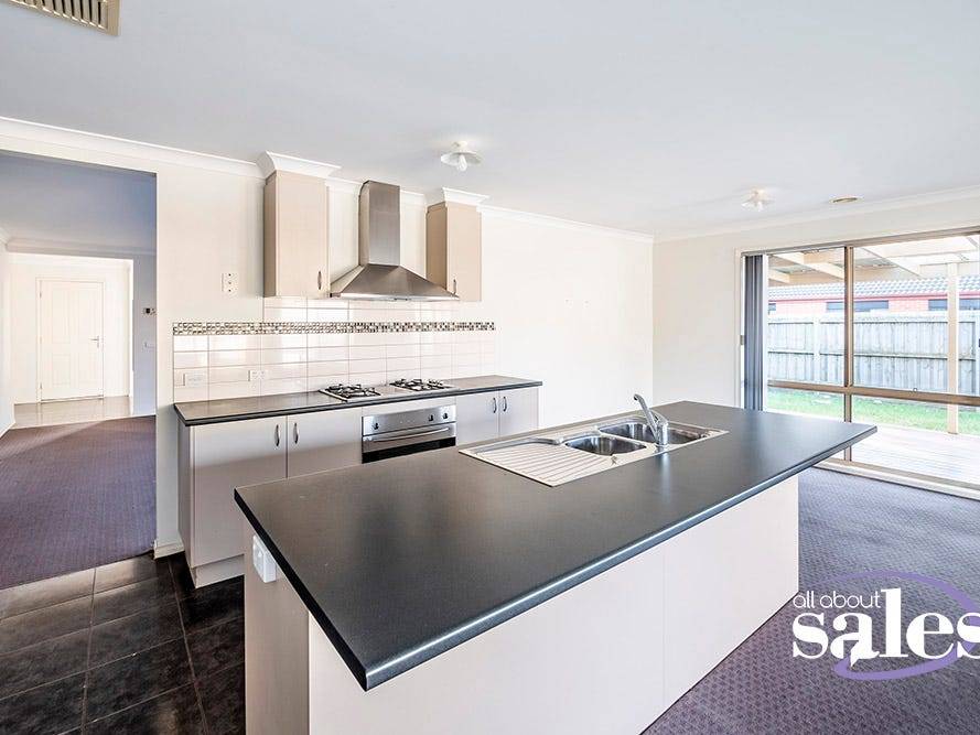 39 Vega Terrace, Cranbourne VIC 3977, Cranbourne - Thumbnail 2