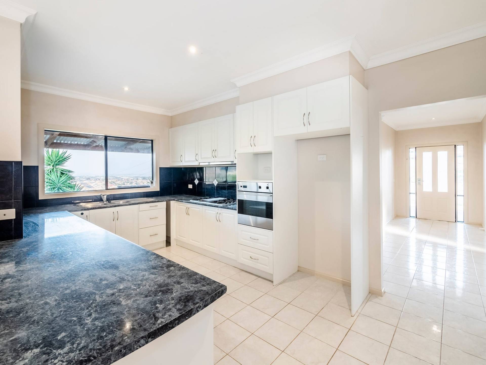 187 Ahern Road, Pakenham VIC 3810, Pakenham - Thumbnail 3