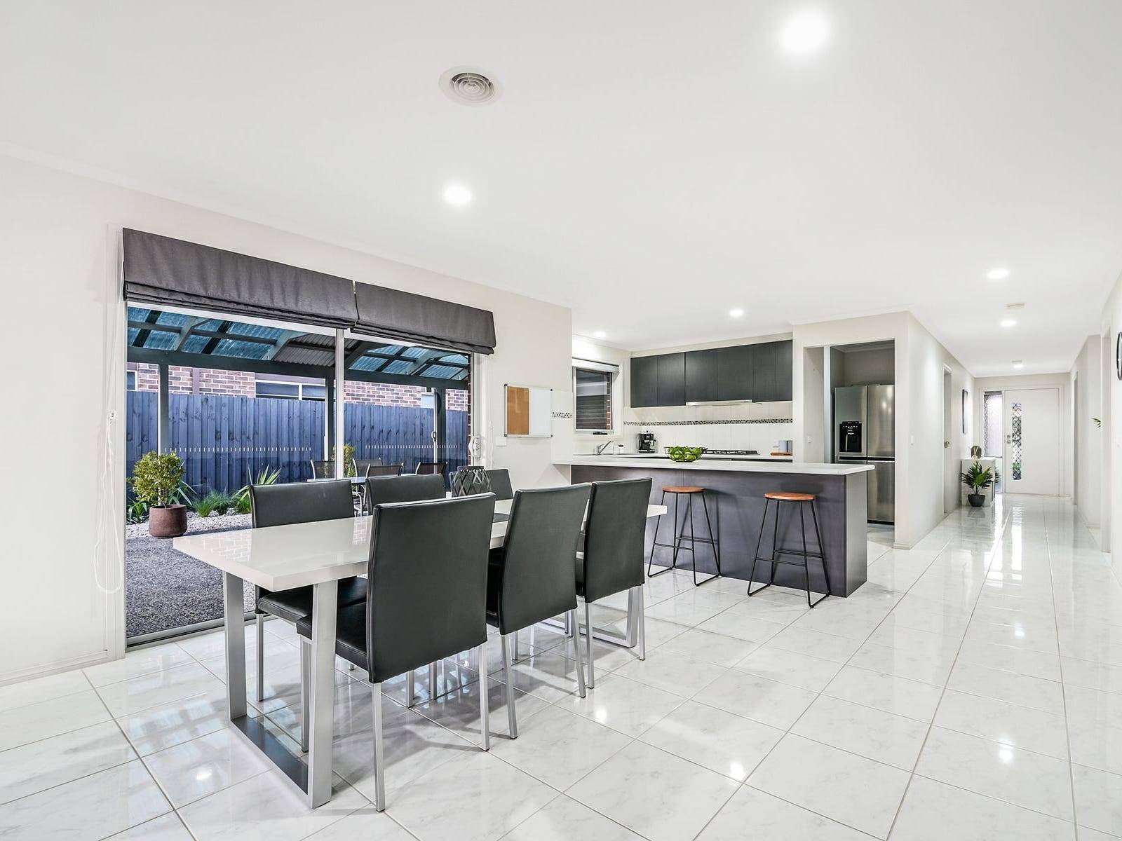50 Rosella Avenue, Pakenham VIC 3810, Pakenham - Thumbnail 5