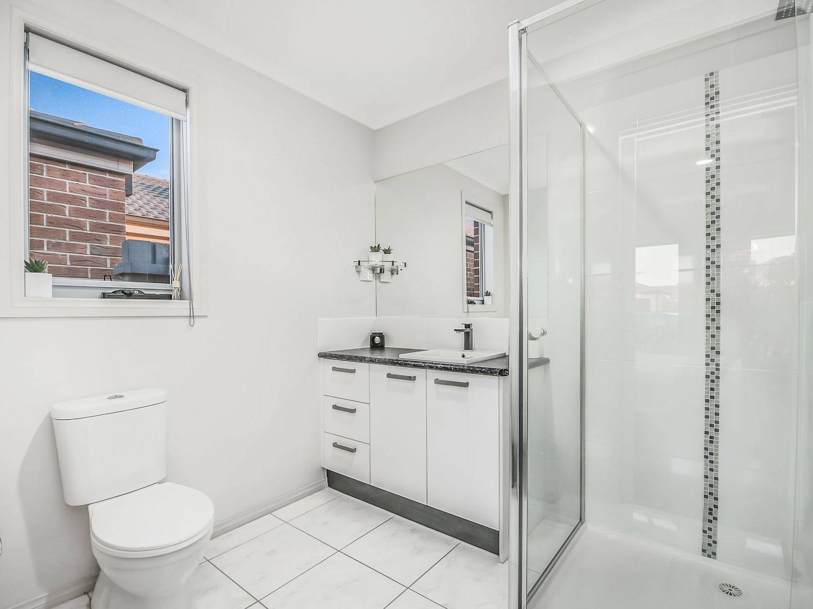 50 Rosella Avenue, Pakenham VIC 3810, Pakenham - Thumbnail 8