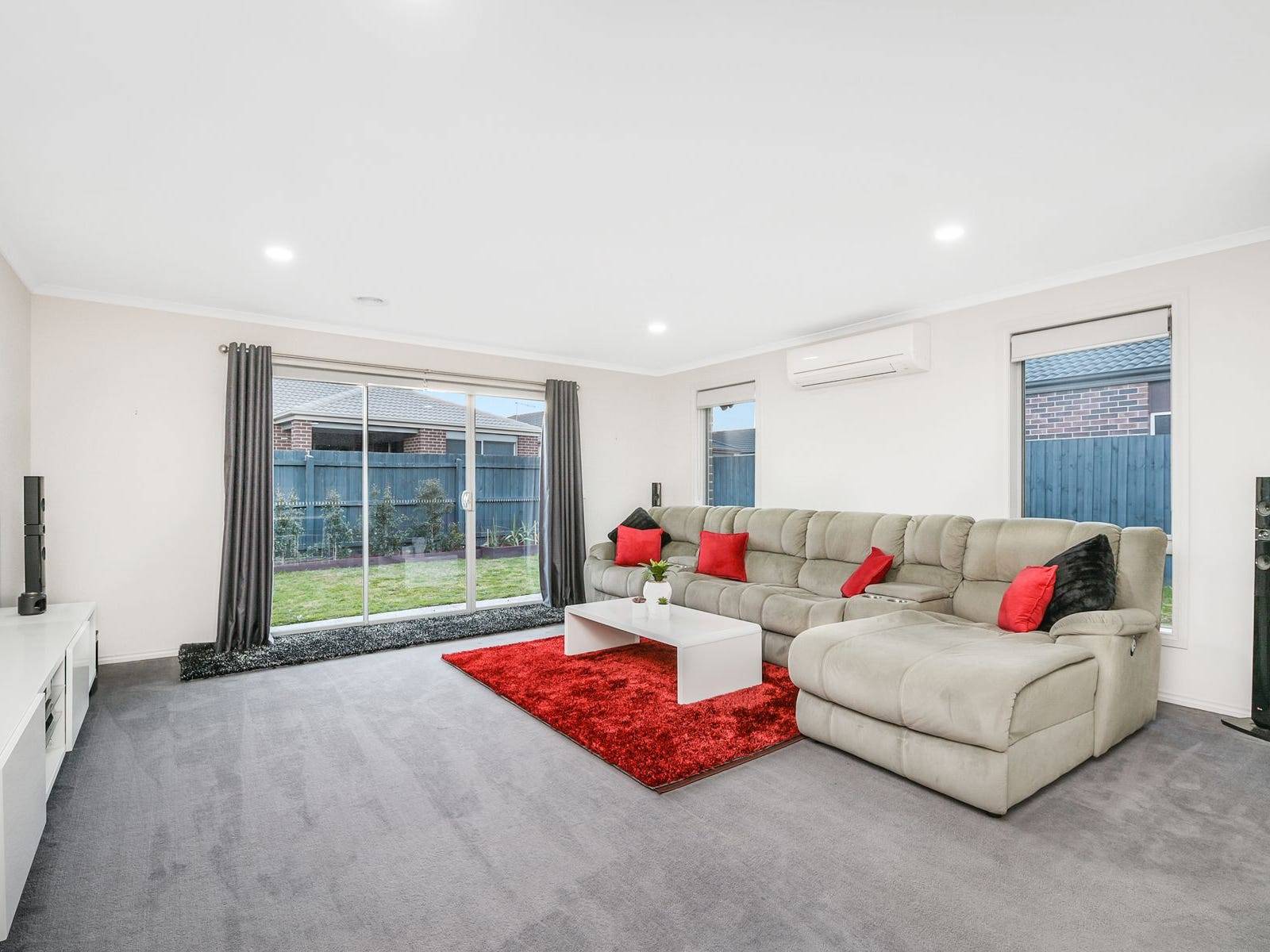 50 Rosella Avenue, Pakenham VIC 3810, Pakenham - Thumbnail 4