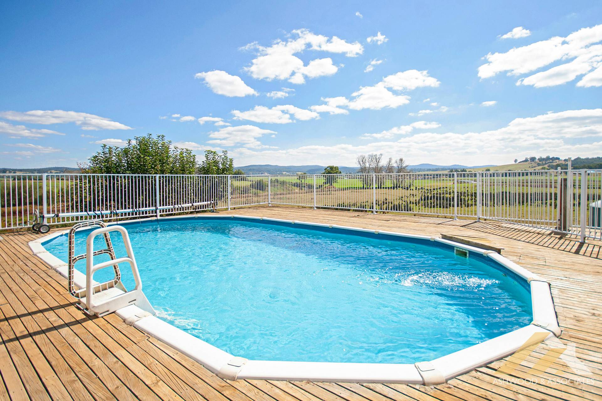 COUNTRY LIVING WITH RIVER ACCESS Ashwood & Associates Real Estate