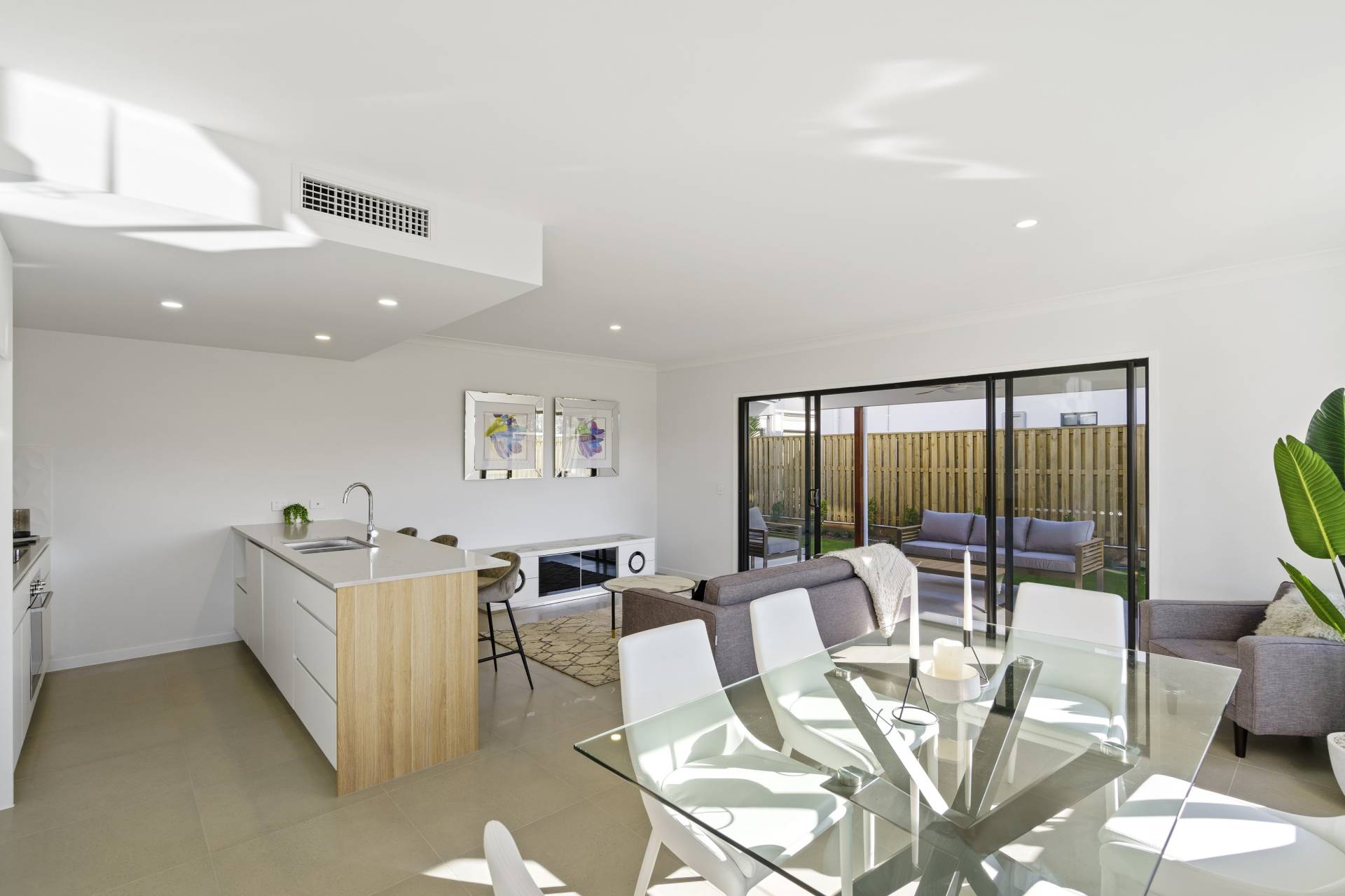 35 Sickle Ave, Hope Island QLD 4212, Hope Island - Thumbnail 3