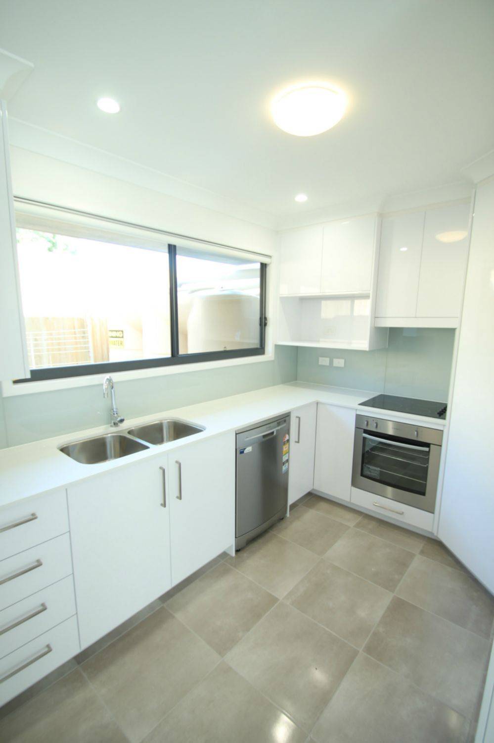Unit 7, 22 Careel Close, Helensvale QLD 4212, Helensvale - Thumbnail 2
