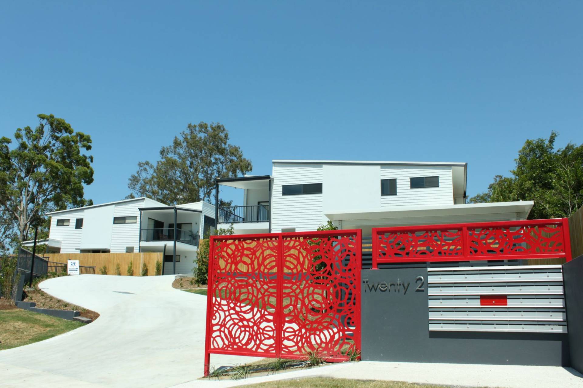 22 Careel Close, Helensvale - Image 1