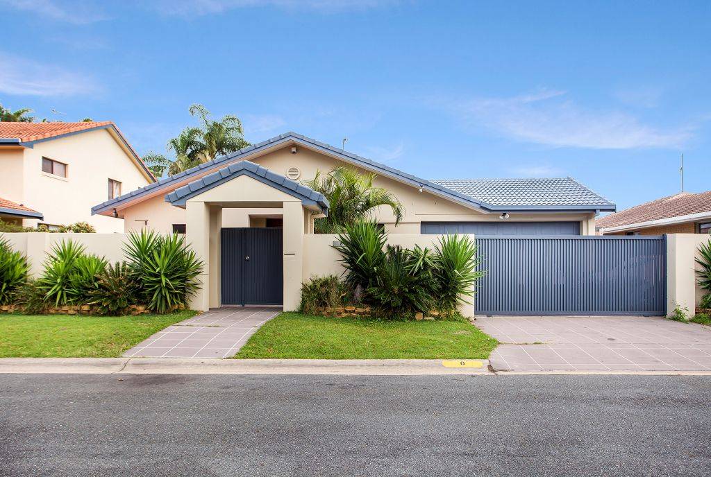 8 Oriana Drive, Mermaid Waters QLD 4218, Mermaid Waters - Image 1