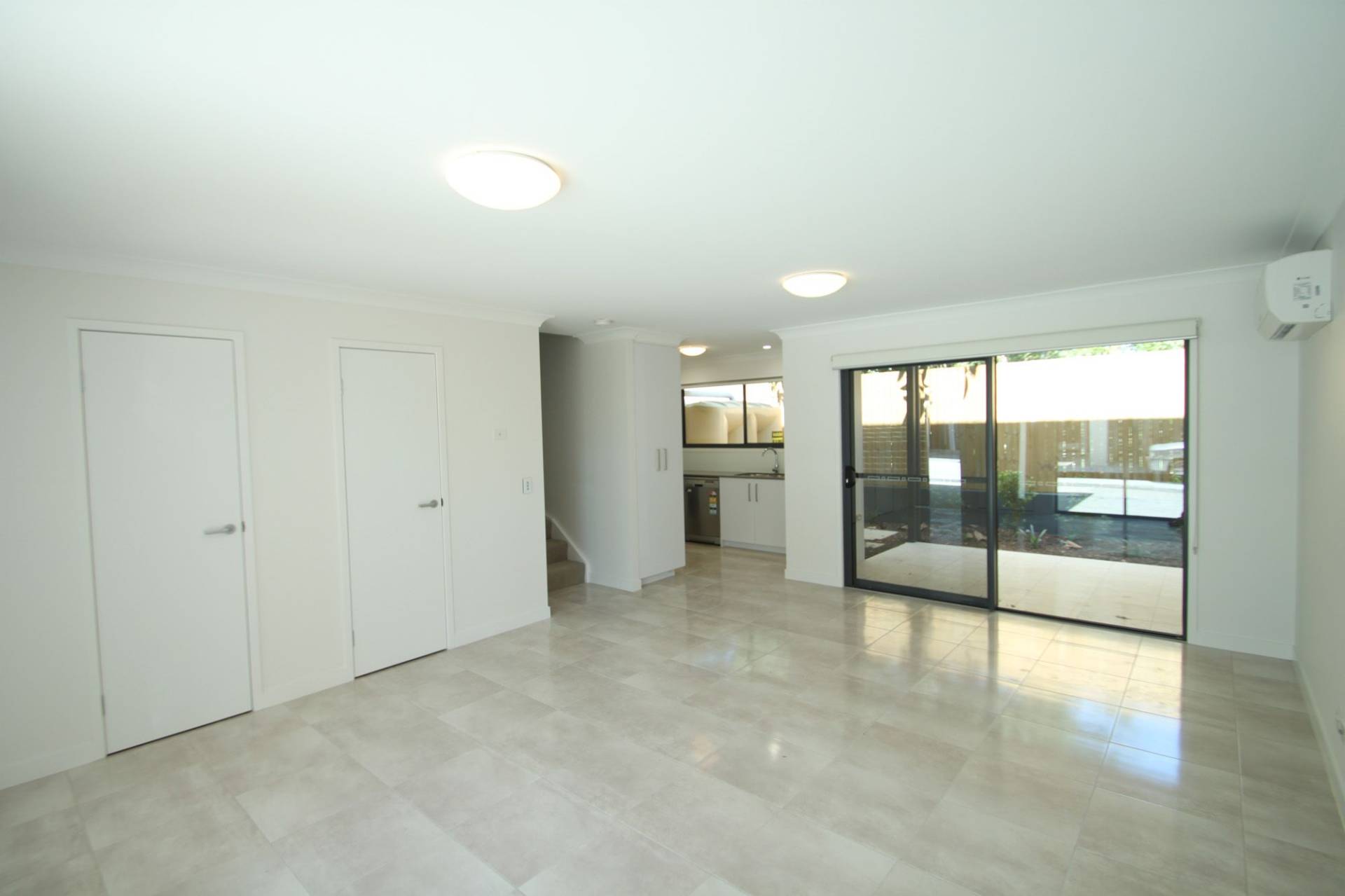 22 Careel Close, Helensvale - Thumbnail 3