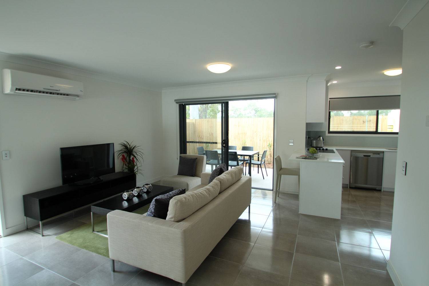 Unit 5, 22 Careel Close, Helensvale QLD 4212, Helensvale - Thumbnail 3