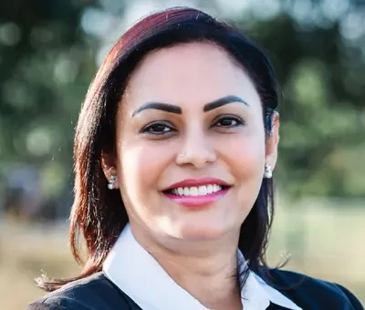Iswarya Karthik ( Ria) photo