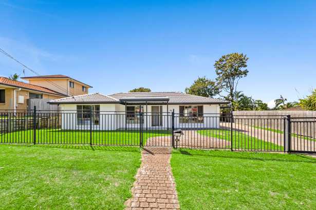 Charming 3 Bedroom Modern Home With Dual Living Potential