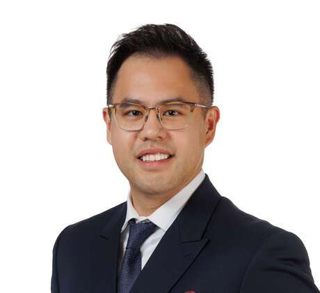 Jonathan Djulamsah photo