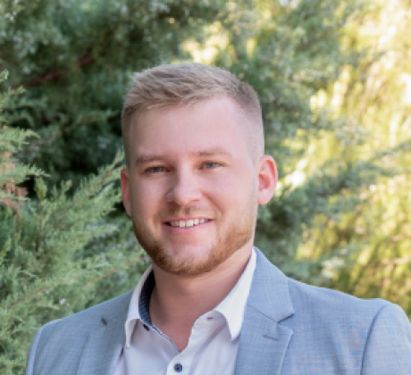 Cameron Hughes photo