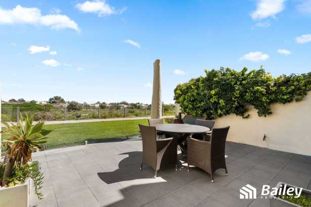 Beachside Living with Space to Entertain