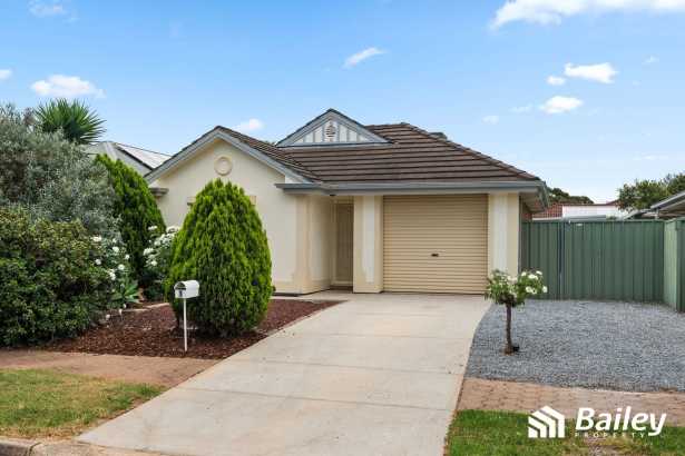 Three Bedrooms, Outdoor Entertaining and a Swimming Pool!