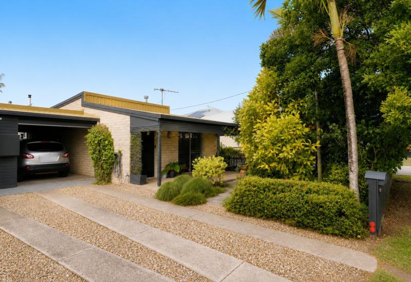 Coastal Comfort with Established Gardens & Easy-Care Living-- 2/80 Burnett Heads Road, Burnett Heads QLD 4670