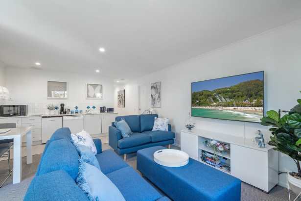 Like new / Gorgeous, Stylish and Private