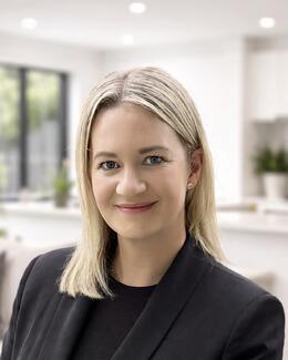 Amanda Jones photo