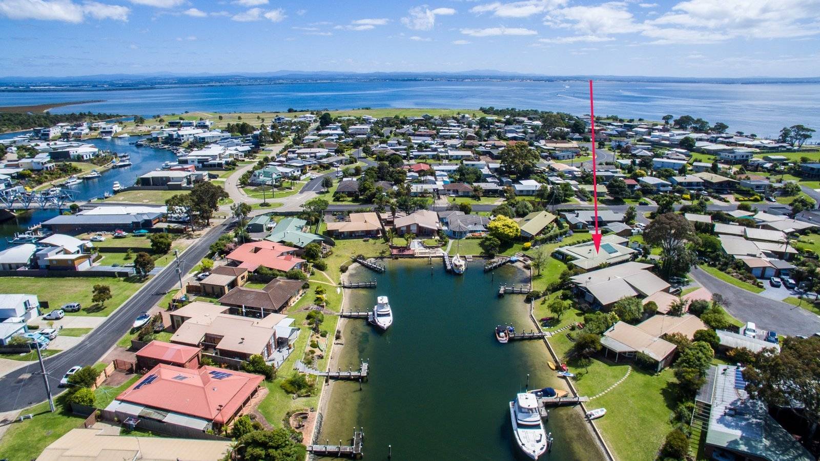 WATERFRONT IN THE BEACONS, Paynesville
    10 The Beacons VIC, Paynesville 10 The Beacons - Thumbnail 3
